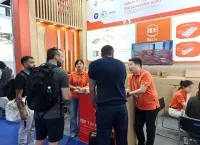  Structural Applications Gain Attention on Day 1 — Fuqing LVL at Canton Fair